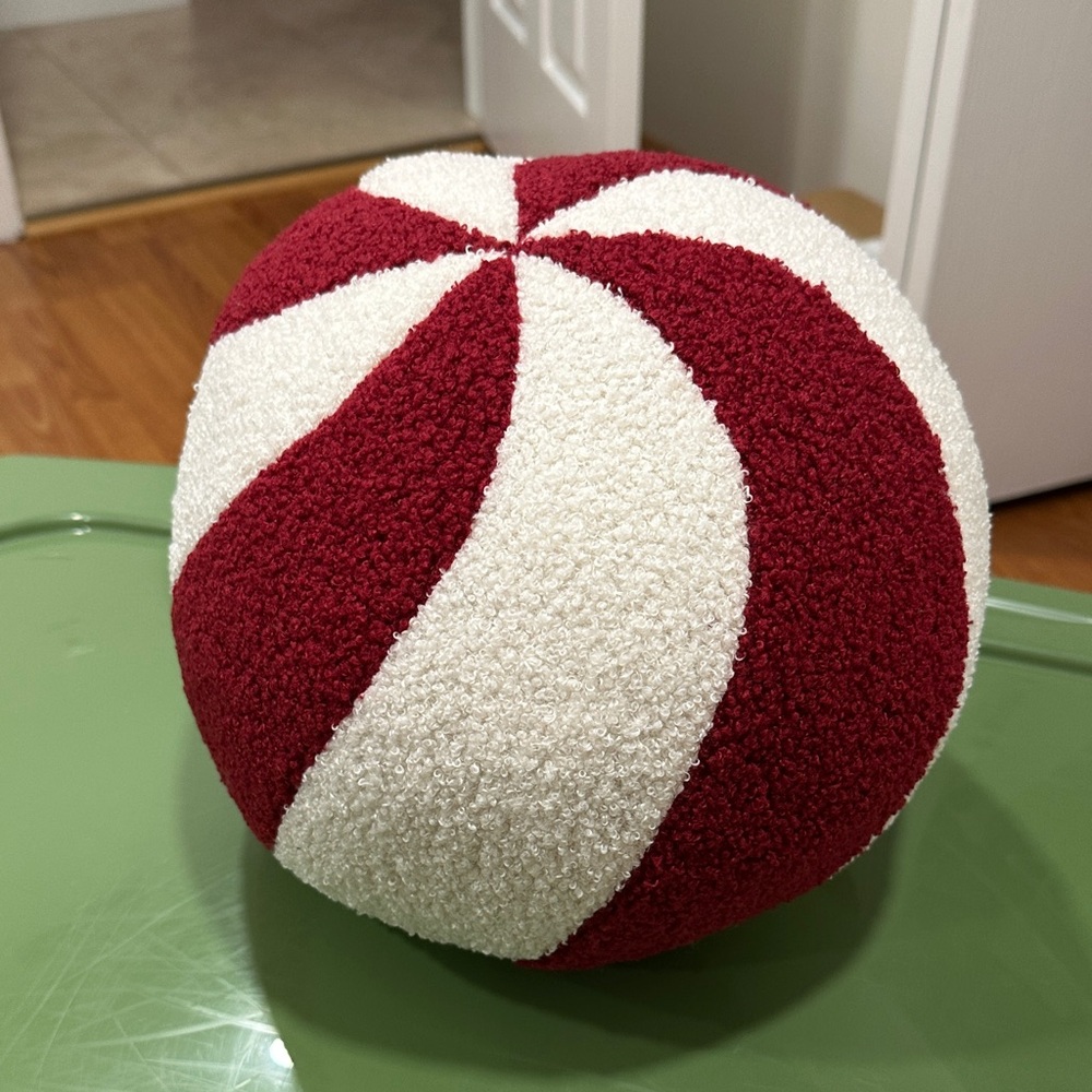 Round candy cane plush pillow